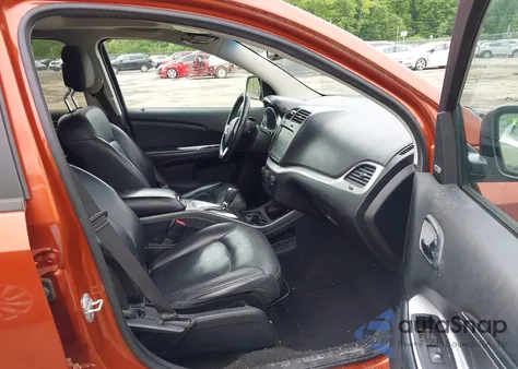 2014 Dodge Journey Sxt z USA, uszkodzony, nr VIN 3C4PDDBG2ET143854